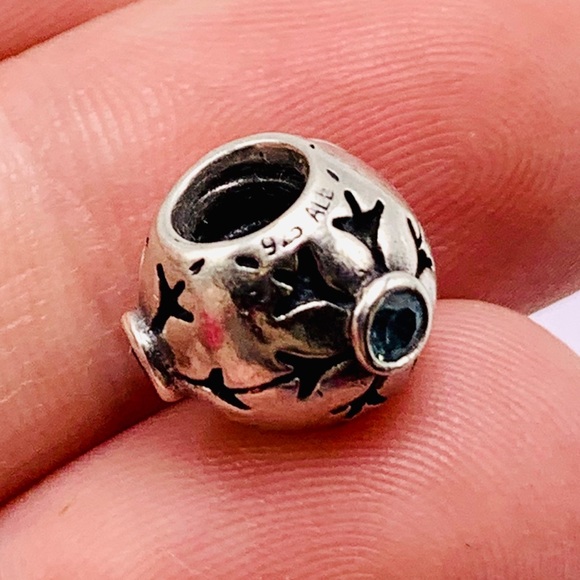EUC Pandora 790367CZA Sterling Silver Winter Christmas Snowflake Bead w/ Aqua CZ - Picture 12 of 12